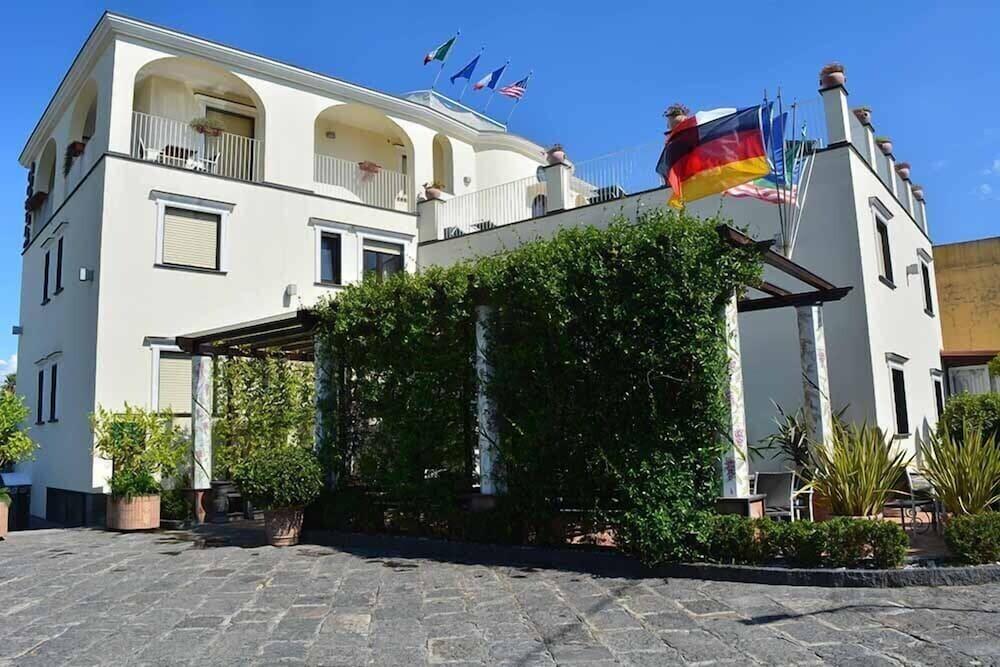 Costa Hotel Pompei Exterior photo