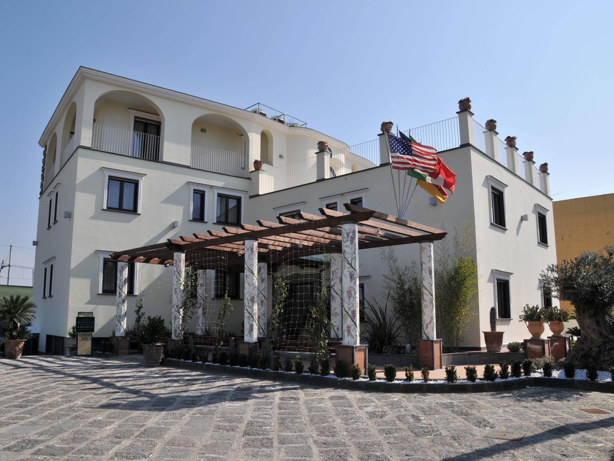 Costa Hotel Pompei Exterior photo